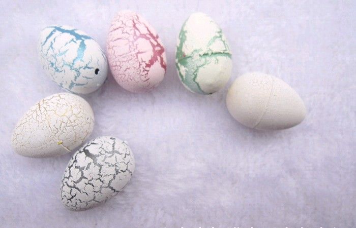 dinosaur egg cracking
