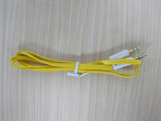 Renkli 3.5mm Erkek M / M Stereo Fiş Jack Ses Şehriye Düz Uzatma Kablosu DHL Hızlı kargo, 200 adet / grup