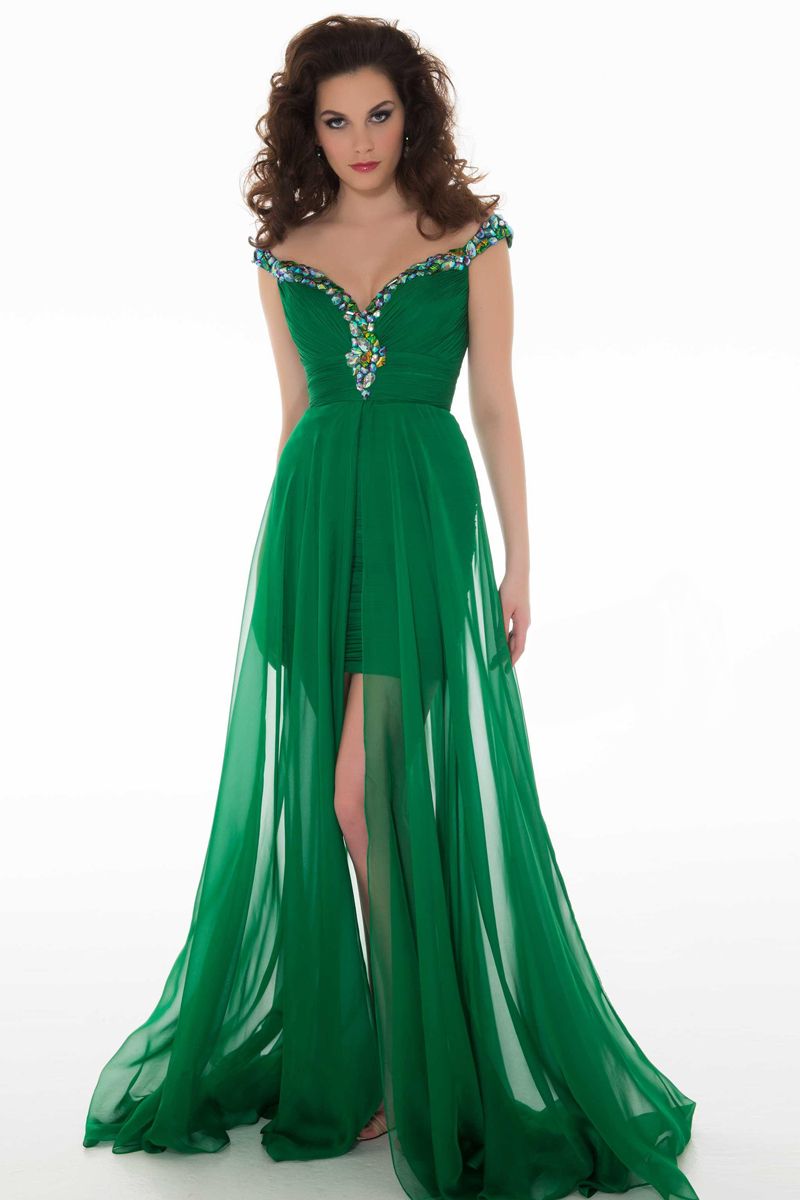 Vestidos de fiesta chicas bajitas para Navidad y Nochevieja en Zara, Mango..
