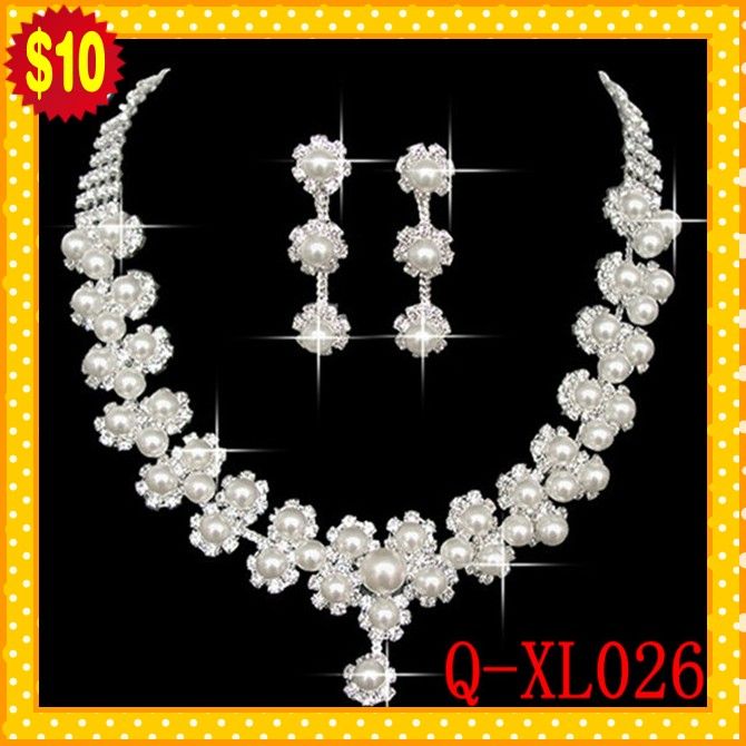 STOCK 2021 Romantic Pearl Designer With Crystal Cheap Two Pieces Earrings Necklace Rhinestone Wedding Bridal Sets Jewelry Set Jewerly 2022