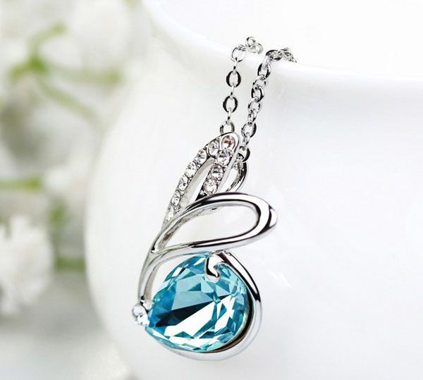 Nouveau! Mode mignon autrichien Diamond Diamond Pendentif en cristal 925 Sterling Argent Placant Chaîne Collier de mariage pour femmes bleu clair