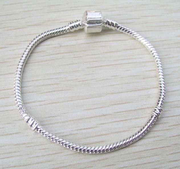 Helt ny 16-21 cm Silverpläterad ormkedja för europeiska armband modesmycken DIY