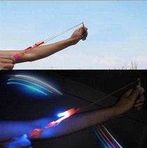 Commercio all'ingrosso - Vendita speciale! Più nuovo elicottero stupefacente della freccia del giocattolo LED, ombrello di volo, UFO dello spazio, elicottero della freccia del LED