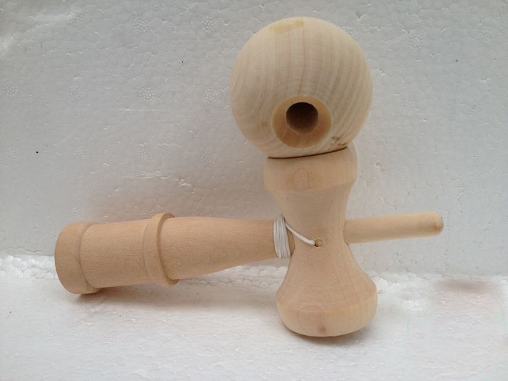 ホットセール120ピースビッグサイズ19 * 6cm剣士ボール日本の伝統的な木製ゲームおもちゃ教育ギフト7色卸売送料無料