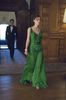 Jacqueline Durran Long Celebrity Dring Eveneryの映画の興味のあるKeira Knightleyの素敵な緑のドレス