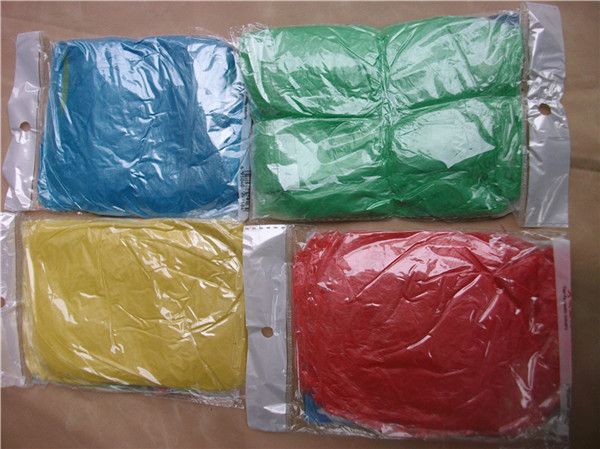 Groothandel gratis verzending 1000 stks / partij wegwerp pe regenjassen poncho regenkleding reizen regenjas regenkleding geschenken gemengde kleuren