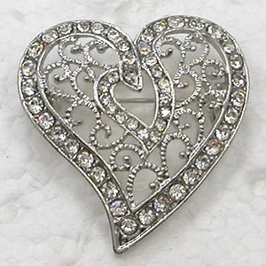 Прозрачные Броши оптовых-Оптовая прозрачный кристалл горный хрусталь любовь в форме сердца PIN брошь для День святого Валентина C406