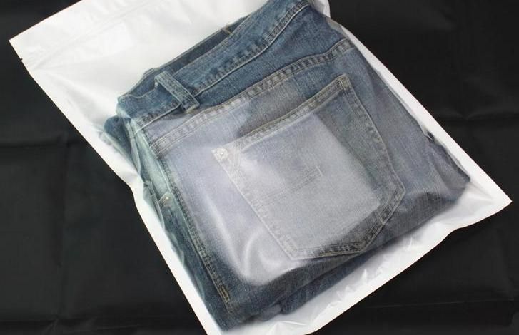 30X40cm Bolsas transparentes + blancas Bolsas de plástico bolsa de embalaje bolsas de embalaje Bolsas de plástico con cremallera bolsa de plástico Bolsa de plástico para la ropa 100 unids / lote
