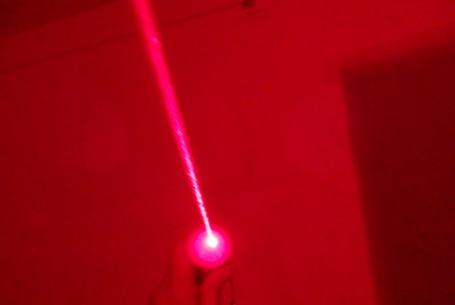 NOUVEAU 650nm haute puissance 5000m SOS vert rouge bleu violet pointeur laser 10 milles lampe de poche LAZER la plus puissante, lampe de signalisation de camping + chargeur + boîte