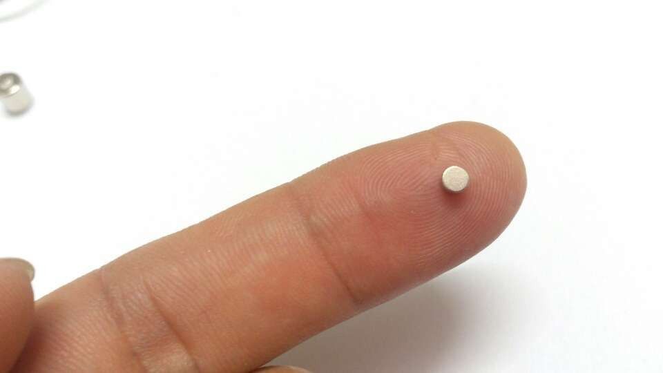 Invisible Ear Piece FBI Hidden Spy Receiver Tiny Earpiece Cheat Tests