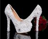 Weiße Farbe Hochzeitskleid Brautschuhe Wunderschöne Schuhe mit superhohen Absätzen und Imitationsperlen-Strass-Schuhen