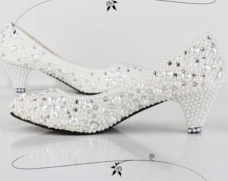 comfortable evening shoes low heel