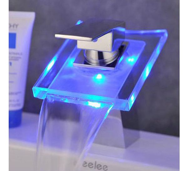 Großhandel Kein Notwendigkeits Batterie Bassin Hähne LED Helles