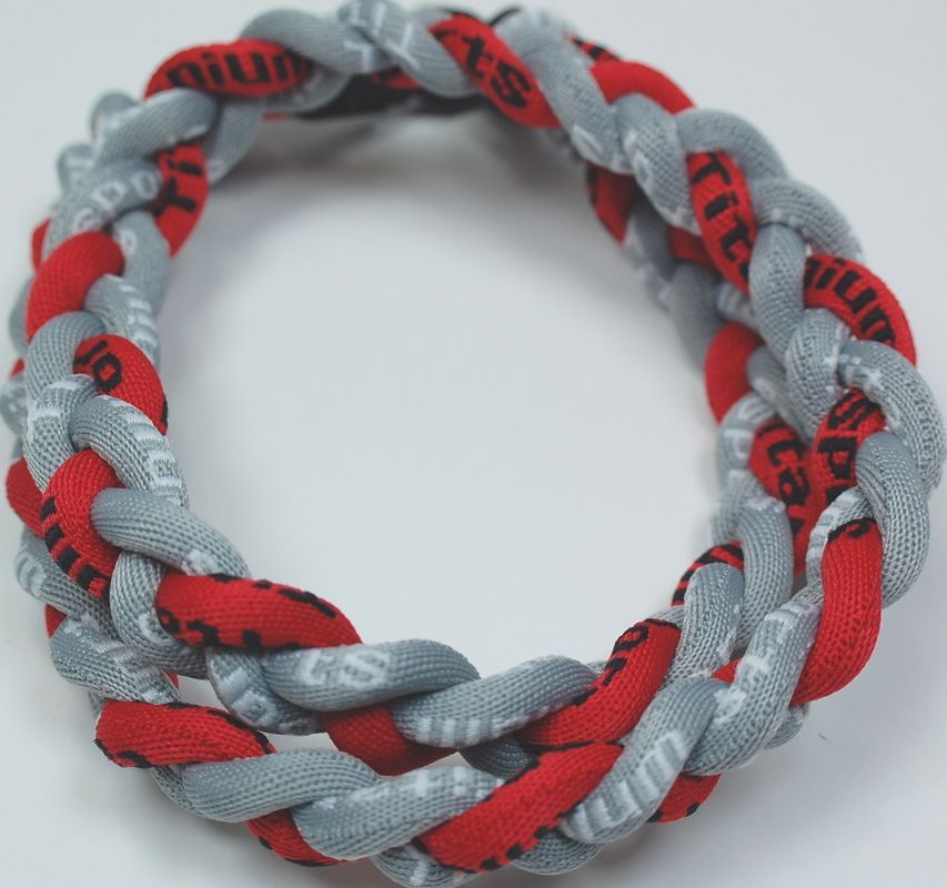 Hurtownie - 400 sztuk / partia Baseball Sport Titanium 3 Liny Pleciony Red Grey Sport Necklace RT86