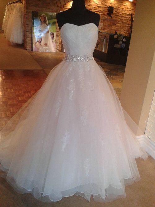 2014 Strapless Ball Gown Wedding Dresses With Removable Lace Keyhole