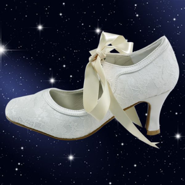 white lace mary jane heels