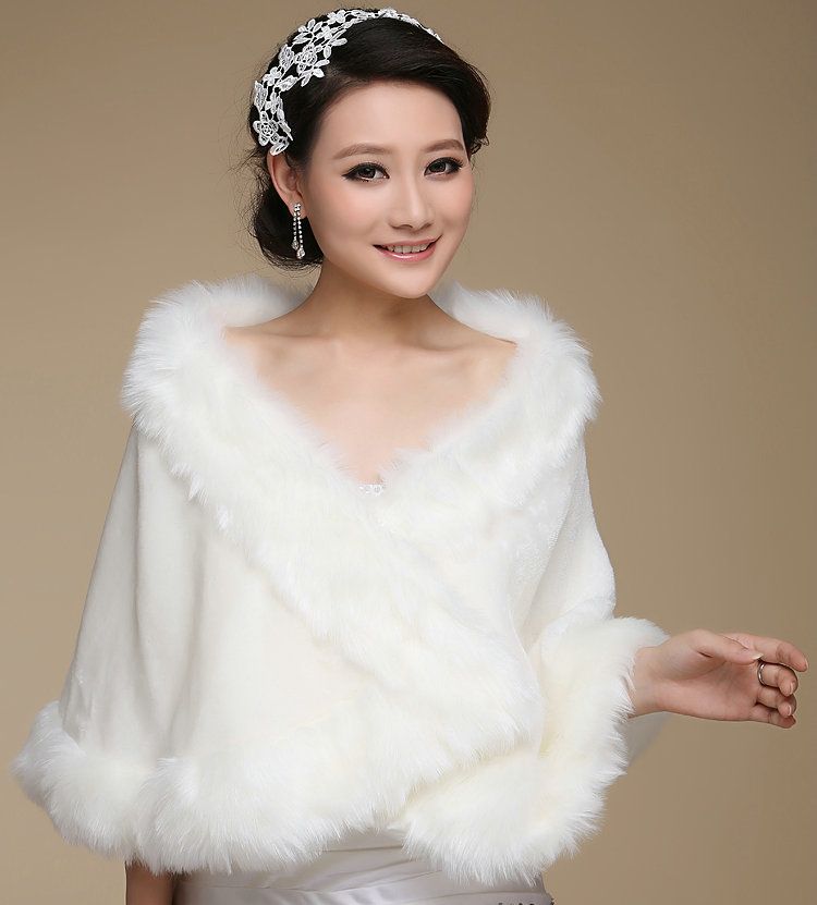 2020 2014 New Winter Bridal Wraps With Half Sleeves Fur 