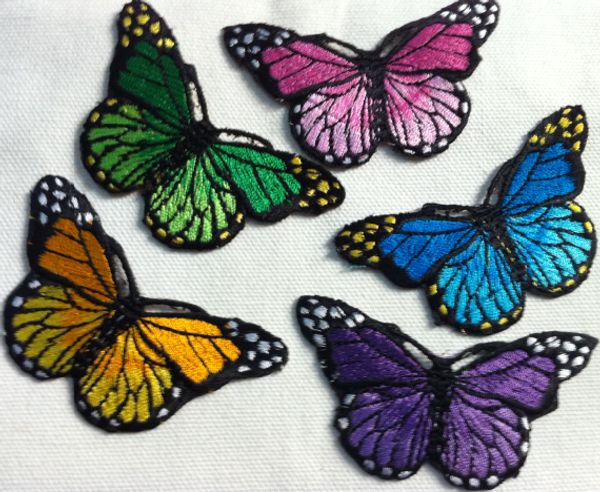 

Оптовые продажи~20 штук смешанные 5 цветов бабочка (7,5 х 4,5 см) животные вышитые желе