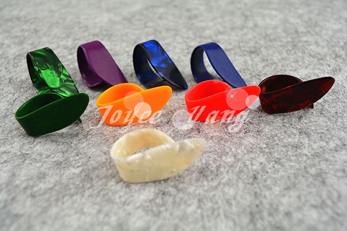 of Alice Guitar Finger Thumb Picks Plectrums Quality Celluloid Material Guitar Picks Original Box8397590