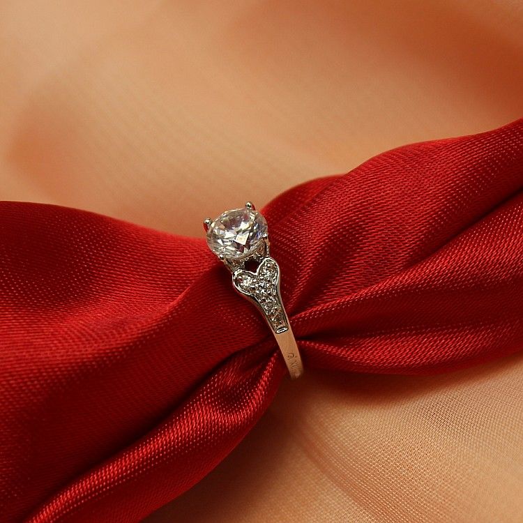 2014 NEW Authentic Korean Version Diamond Ring Wedding Ring Finger Ring Finger Ring Micro Pave