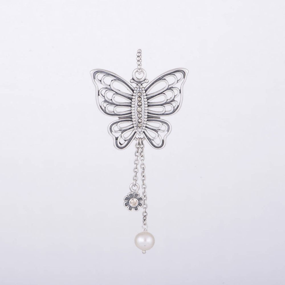 2021 Authentic 925 Sterling Silver Love Takes Flight Butterfly Pendant