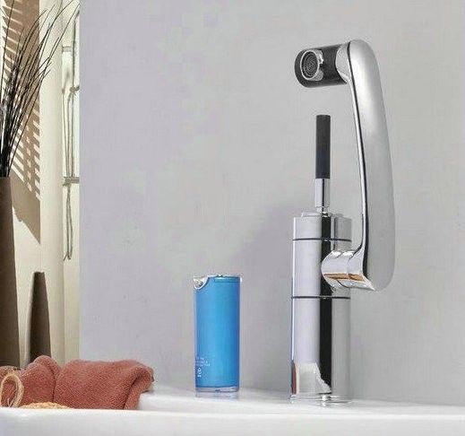 Sanitär Wareskitchen Badrumshandtag Basin Mixer Tap Chrome Swivel med lång arm Rotate mässing kran CK003