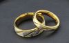 石の婚約の結婚指輪18Kゴールドファッションカップルの男と女性のステンレス鋼のジュエリーセットのためのリング