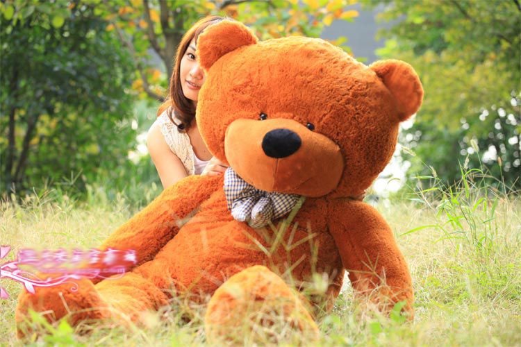 giant light brown teddy bear