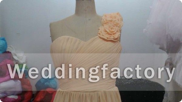 One Shoulder Bridesmaid Dress A Line Ruched Chiffon Apricot Lilac Floor Length Prom Dress with Handmade Flowers Patterns