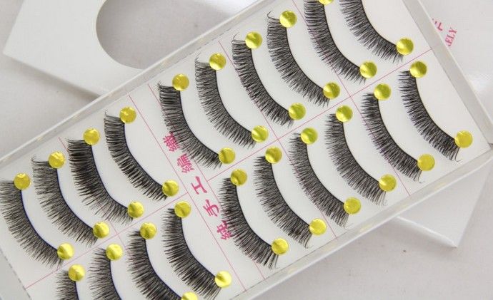 10er-Box = 100 Paare/Los Heiße Verkäufe Lange natürliche falsche handgemachte Wimpern Wimpern-Make-up-Verlängerungswimpern 10 Paare gleichen Stils in jeder Box