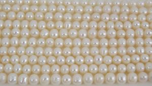 Ny anseende vit färg äkta sötvattenspärla lösa pärlor strängar 6mm 15 inches pärla smycken, ny gratis frakt.
