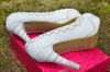 الجملة ربيع الخريف الأبيض فستان الزفاف الأحذية أزياء سيدة حزب حفلة موسيقية الأحذية رائع تقليد اللؤلؤ حجر الراين أحذية الزفاف