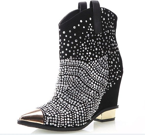 calceus phone number