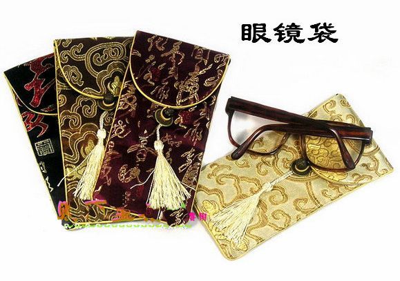 Cheap Flip top Eyeglass Pouches Spectacle Cases Soft Glasses Pouch China Silk Fabric Tassel Glasses Bags mix color