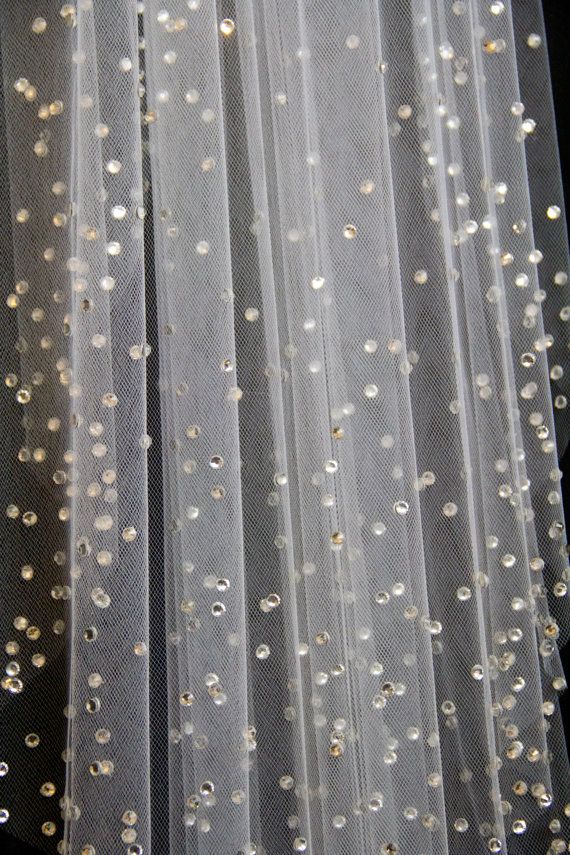 2019 Shining Gorgeous Beads Diamonds One Layer Chapel Train With Comb Crystal Bridal Veils Wedding Accessories276J