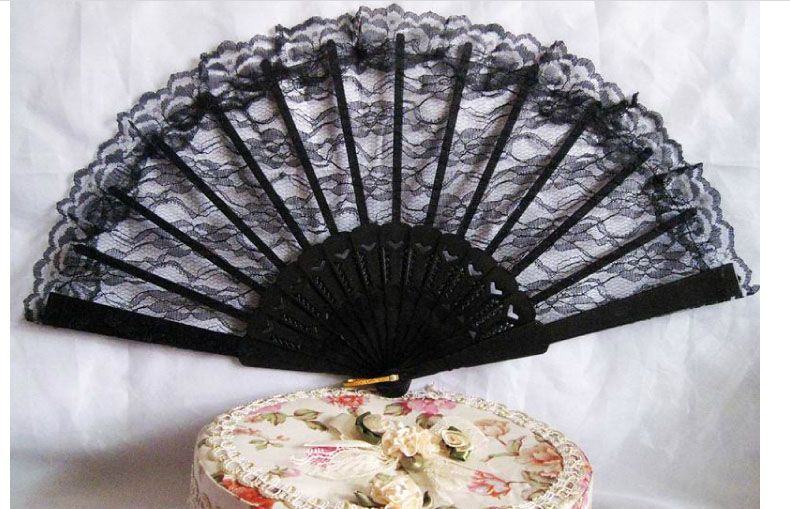 Klassieke vintage hoge kwaliteit dame's meisje vintage retro bloem kant handheld vouwen hand fan dans fan zwart voor podiumprestaties