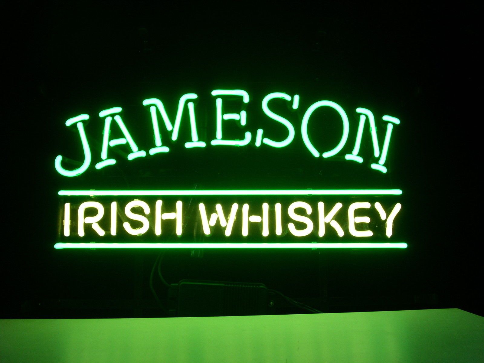 2019 NEW JAMESON IRISH WHISKEY REAL GLASS NEON LIGHT BEER