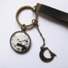 Nowość Audrey Hepburn Kepburnkain kamea Clock Clock Clock Vintage Skórzowa skórzana łańcuch kluczowy biżuteria K0019109729