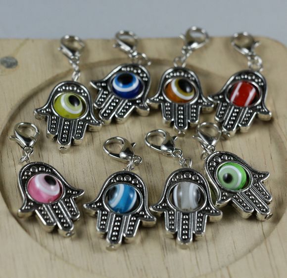 Mic Antik Silve Hamsa Hand Blandad Färg Roterande Evil Eye Kabbalah Lycka till Dangle Bead och Hummer Clasp 20x45 mm 37