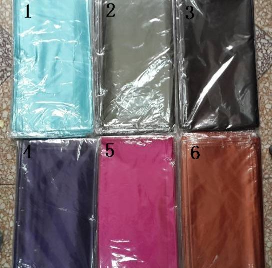 18 kleuren effen snoep kleur 90 * 90 cm vierkante zijde gevoel rayon sjaal, nekdoek sjaals hoofddoek hijabs / # 3450