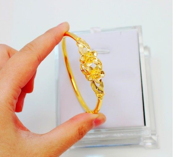 Exquisite Twin Flower Bangle, Braut vergoldet Armband, Hochzeit Zubehör alluvial Gold / hohe künstliche Goldschmuck für Frauen