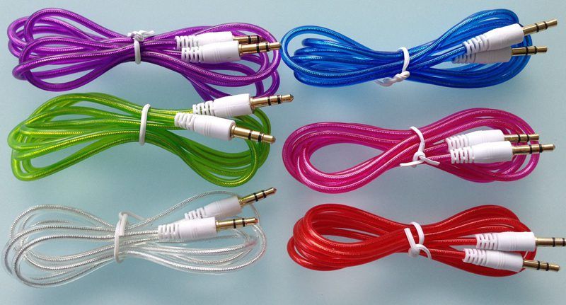 3.5mm Stereo Audio Aux Cable Crystal Transparent Wire Auxiliary Cords Jack Man till Man 1m 3ft För Telefon Mobiltelefon / 