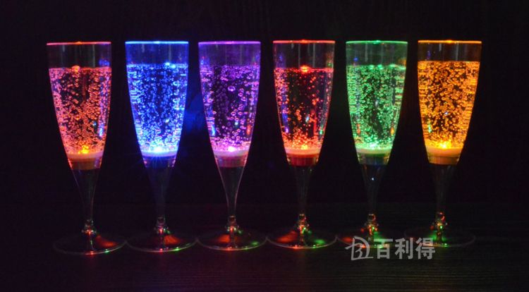 6.8*18CM Acrylic Liquid active LED Champagne Glass light up LED Flash Champagne Glass Drink Cup LED Flash cup club bar wedding supply