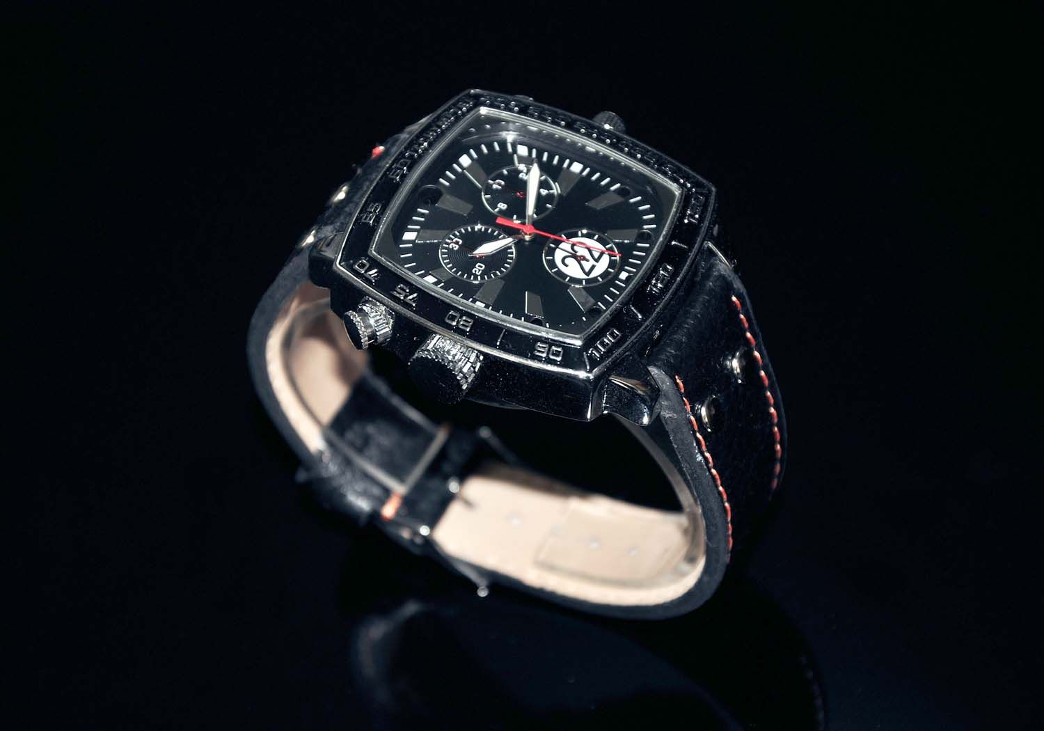 watch with built in camera