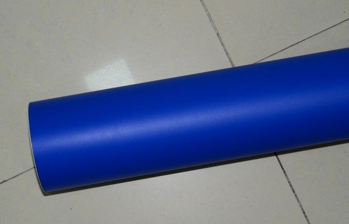 Foglio di rivestimento automatico in vinile opaco blu scuro con bolle d'aria adesivi auto Formato FedEx 1 52 30m Roll255z