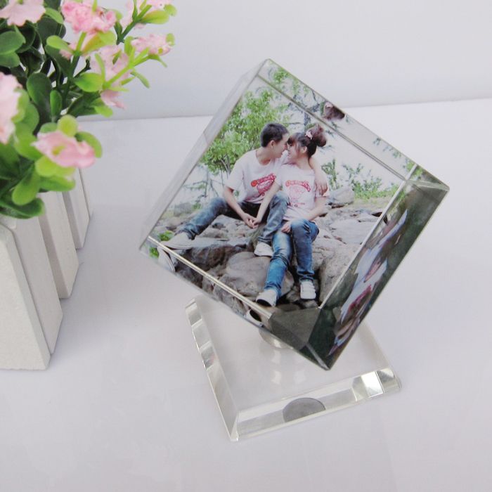 Personalized Custom Colorful LED Rotating Crystal Cube Photo Frame For
