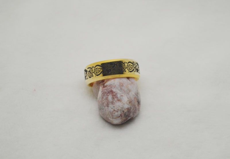 Anillo de tungsteno dorado con láser de dragón negro, anillo para hombre WRY-895, gran oferta, 8mm