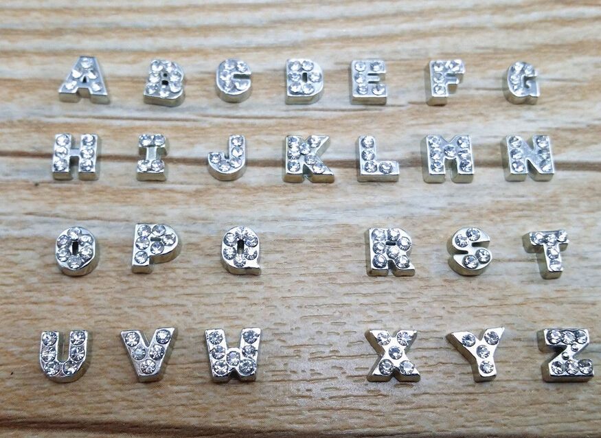 104 st mycket A-Z Crystal Letter Heart Floating Charm för Glass Living Memory Locket Jewelry Finds Components298f