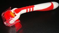 540 Nadeln RED Light LED Derma Roller Skin Roller Titan Microneedle Derma Roller