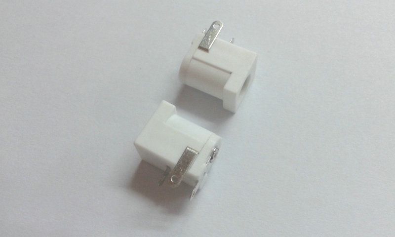 DC Power 5.5mm X 2.1 mm PCB socket charger Connector white